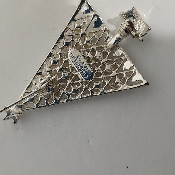 Silver Vintage Christmas Tree Brooch / Pin With Rhinestones - Picture 5 of 6